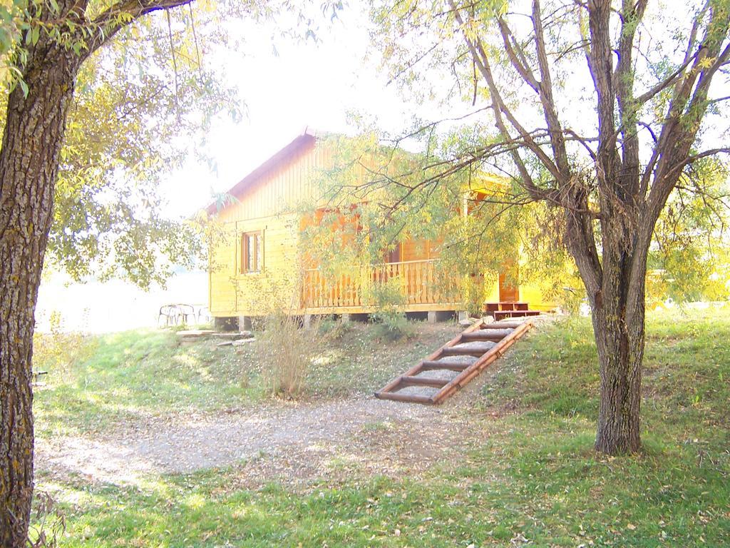 Camping La Motte Flottante La Freissinouse Exterior foto