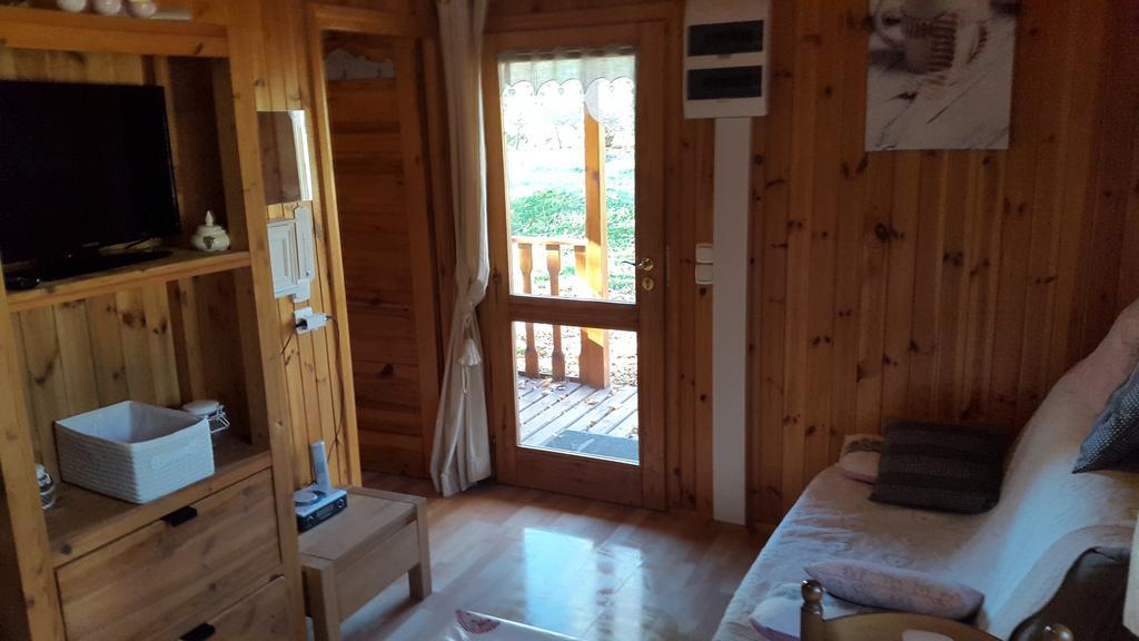 Camping La Motte Flottante La Freissinouse Exterior foto