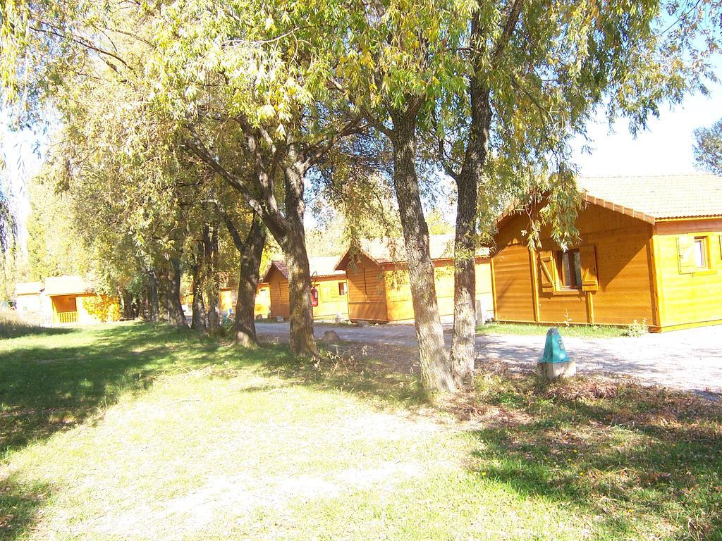 Camping La Motte Flottante La Freissinouse Exterior foto