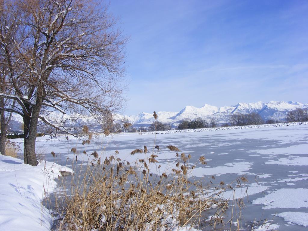 Camping La Motte Flottante La Freissinouse Exterior foto